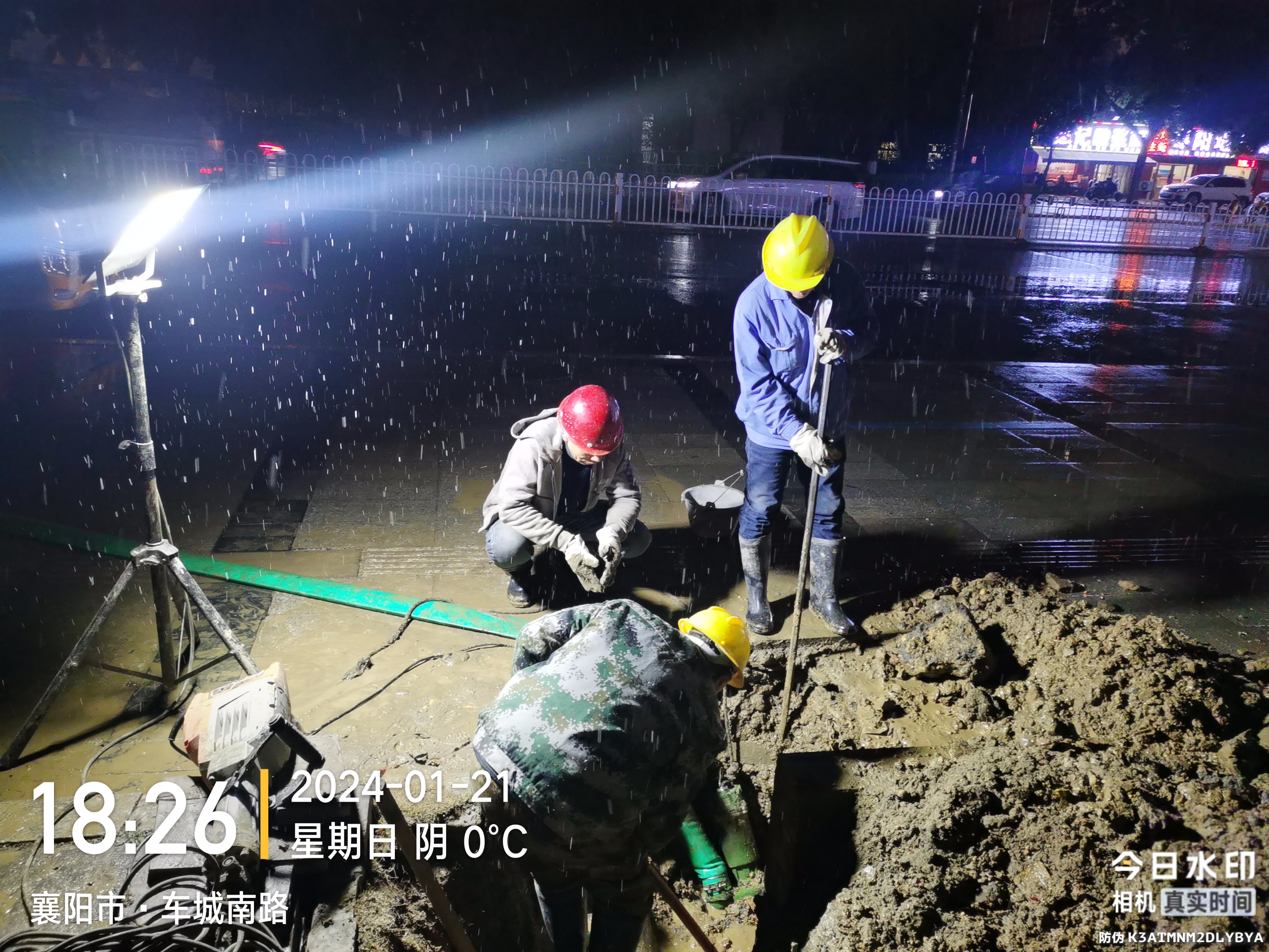 保障供水，樊城管網(wǎng)“凍”真格！